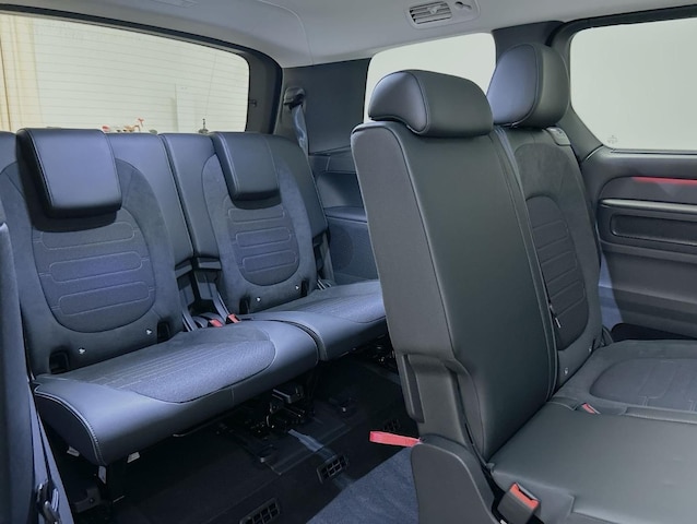 Volkswagen ID.Buzz lang 7-Sitzer AHK Pano LED