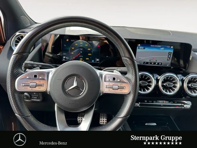 Mercedes-Benz B 180 AMG Line