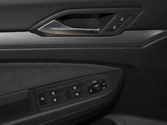 Volkswagen Golf 1.5 TSI Style