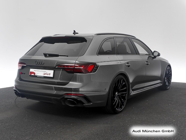 Audi RS4 Avant Quattro