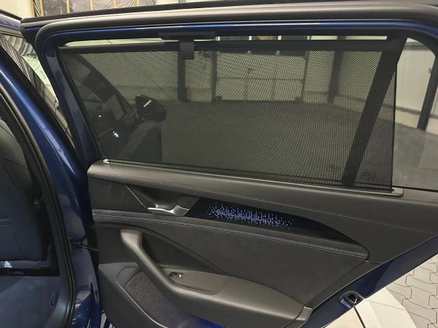 Volkswagen Passat 4Motion R-Line Style Variant