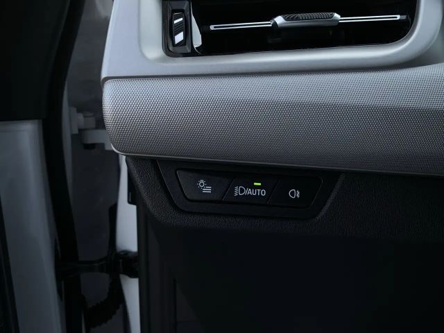 BMW 220 220i Active Tourer