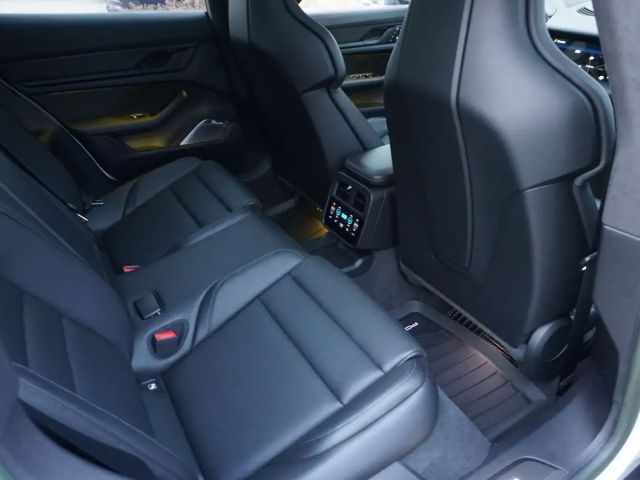 Porsche Taycan Sport Turismo Turbo