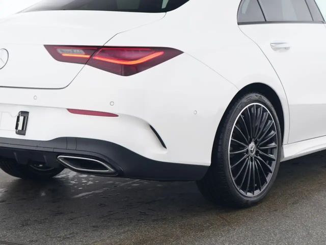 Mercedes-Benz CLA 200 AMG Line Coupé Sedan