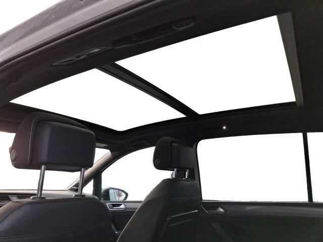 Volkswagen Touran 2.0 TDI DSG Highline R-Line