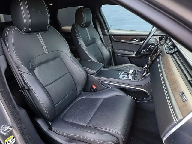 Jaguar F-Pace AWD P400e R-Dynamic S