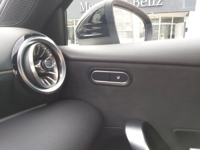 Mercedes-Benz A 200 AMG Line Hatchback