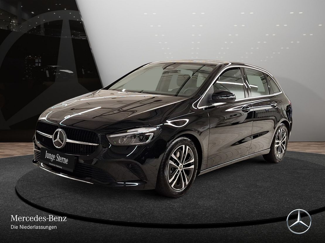 Mercedes-Benz B 220 4MATIC Sedan