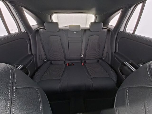 Mercedes-Benz EQA 300 4MATIC