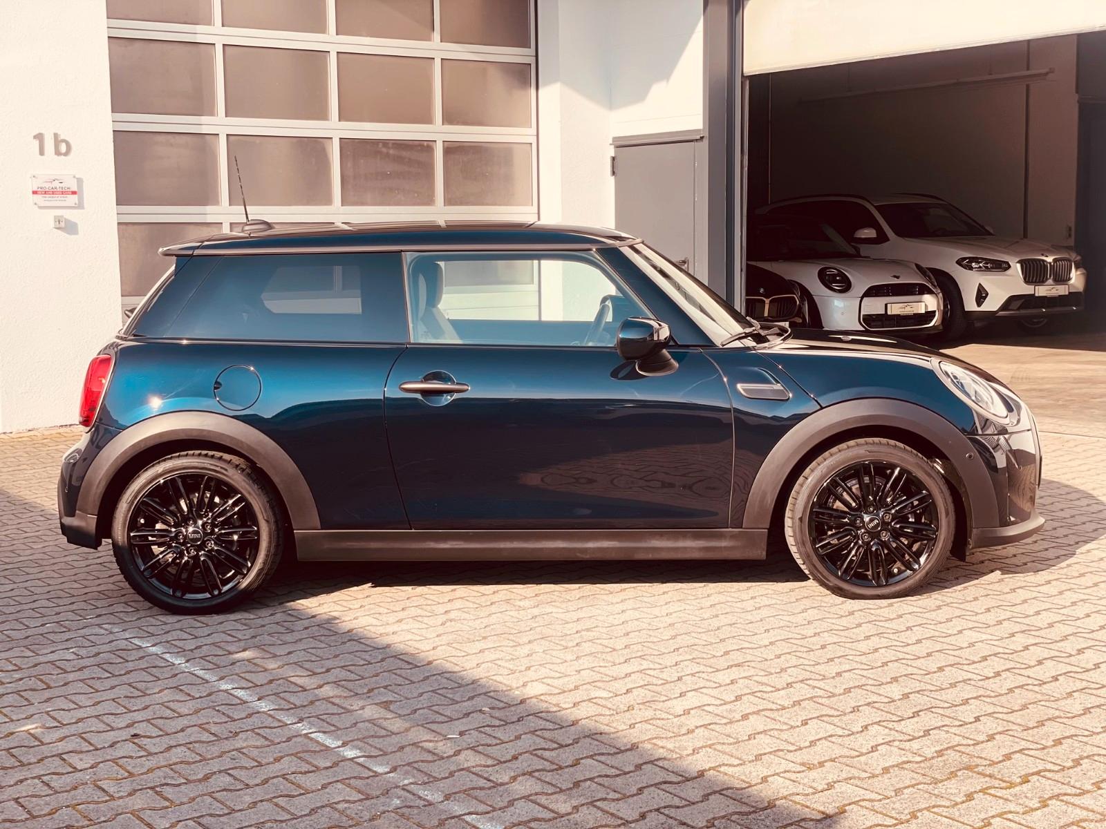 MINI Cooper *R E S O L U T E*  * E D I T I O N*