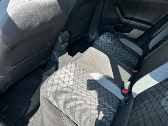 Volkswagen Taigo 1.0 TSI DSG R-Line