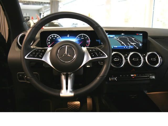 Mercedes-Benz GLA 200 4MATIC GLA 200 d