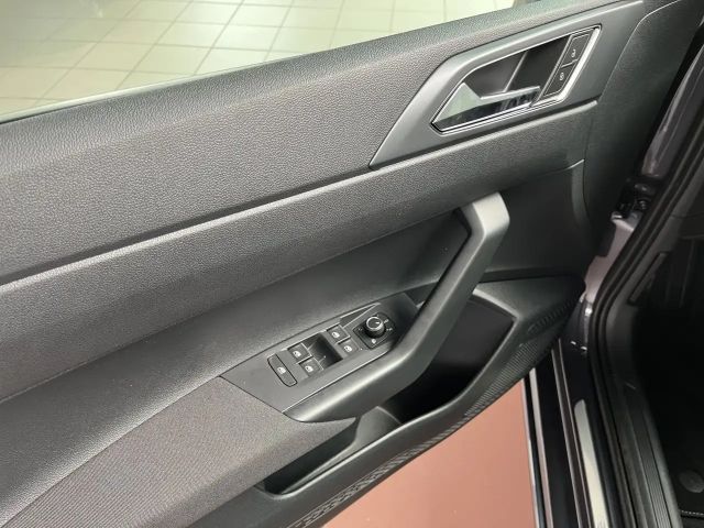 Volkswagen Taigo 1.0 TSI DSG R-Line