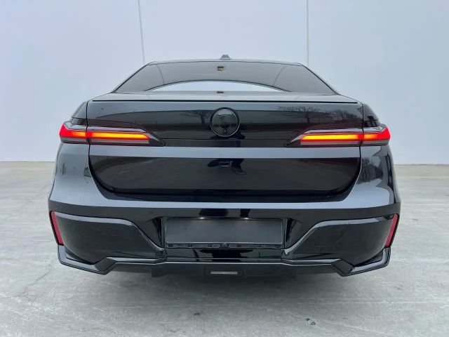 BMW 740 740d M-Sport Sedan xDrive