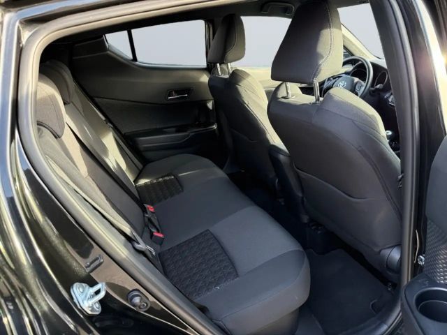 Toyota C-HR Hybride Team D