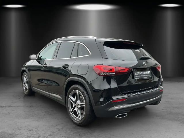 Mercedes-Benz GLA 200 AMG Line