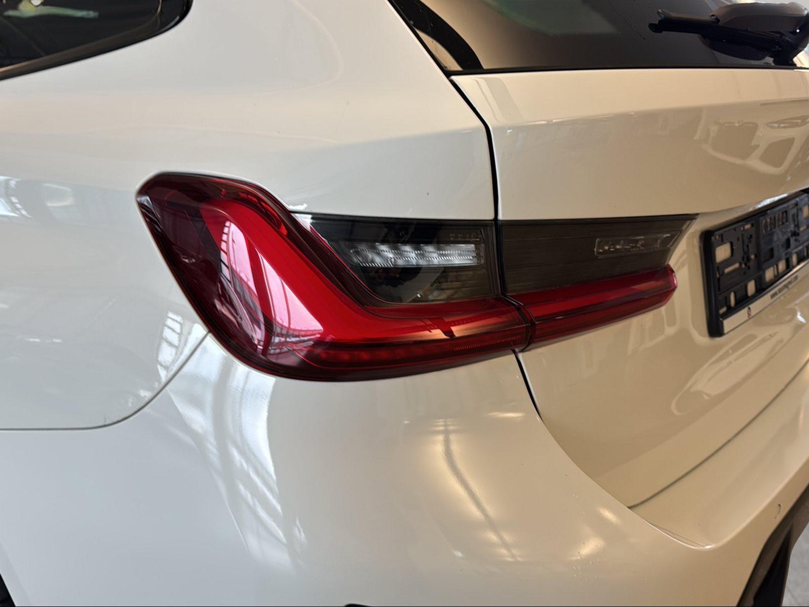 BMW 330 330e Touring