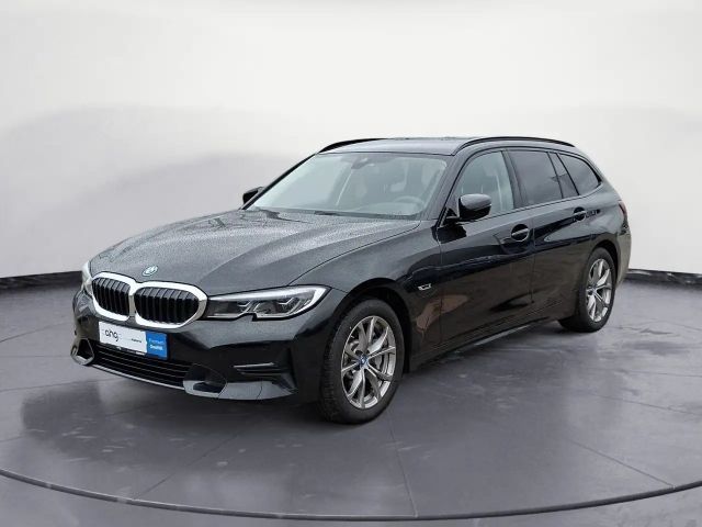 BMW 330 330e Sport Line Touring