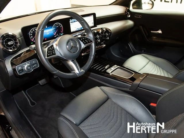 Mercedes-Benz A 180 A180 Lim.+ADVANCED+LED+R-KAMERA+MBUX-NAVI+DAB+