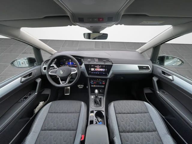 Volkswagen Touran 1.5 TSI R-Line
