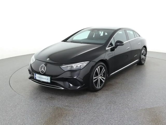 Mercedes-Benz EQE 300 Sedan