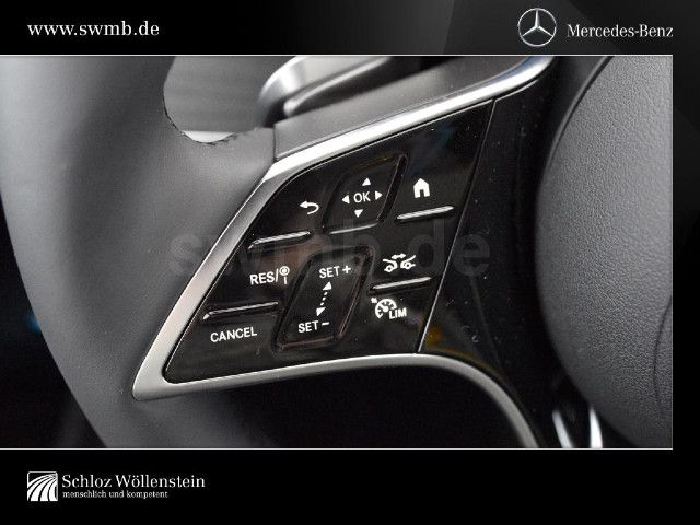 Mercedes-Benz E 200 Sedan