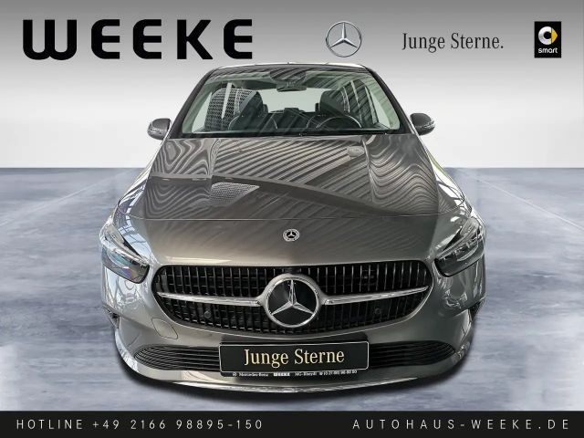 Mercedes-Benz B 200 Progressive Sedan