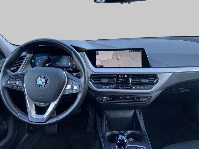 BMW 120 120d xDrive