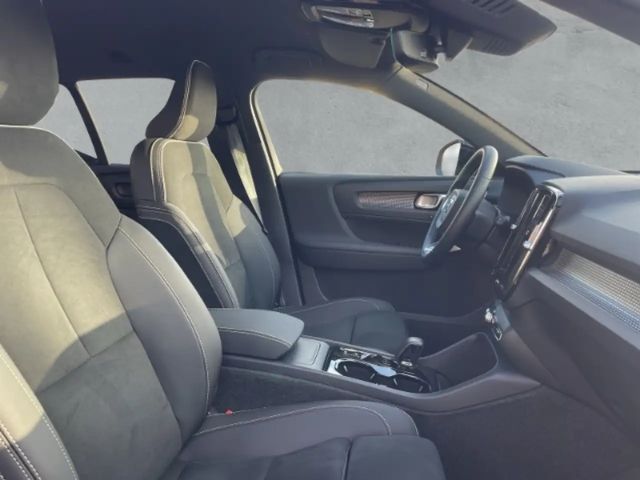 Volvo XC40 Dark Plus