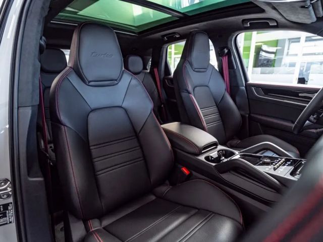 Porsche Cayenne E-Hybrid Turbo