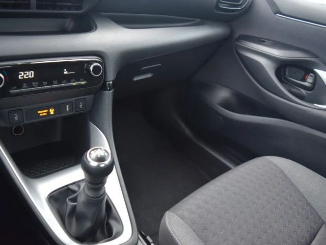 Toyota Yaris Club Hatchback