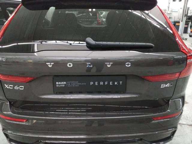 Volvo XC60 AWD Dark Plus