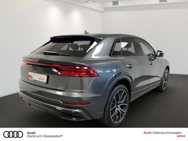 Audi Q8 55 TFSI Hybride Quattro S-Line