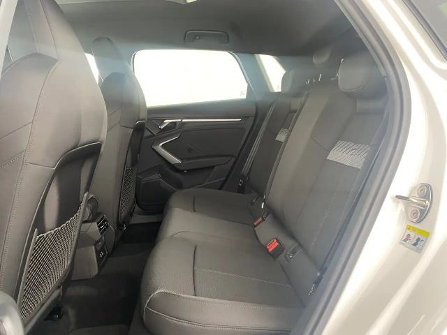 Audi A3 30 TFSI Sedan