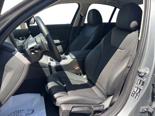 BMW 320 320i Sedan xDrive