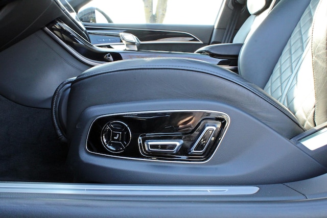 Audi A8 55 TFSI Lang Quattro