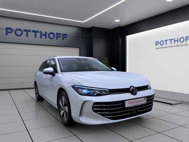 Volkswagen Passat 1.5 eTSI Business DSG Variant