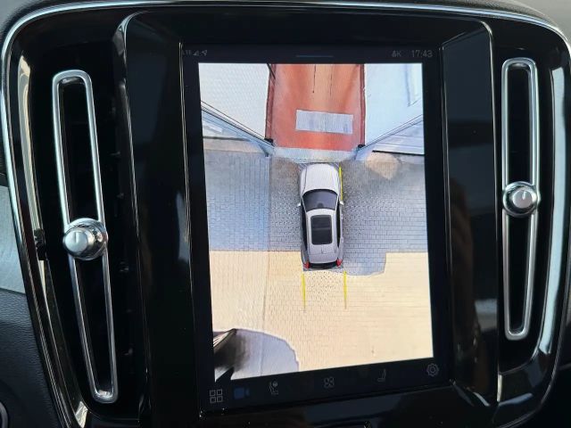 Volvo XC40 Dark Plus