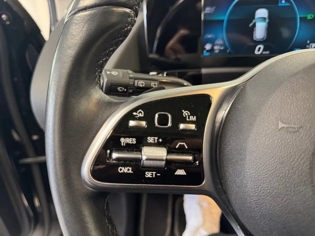 Mercedes-Benz GLA 200 Progressive