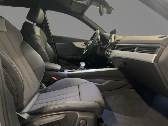 Audi A4 40 TFSI Avant Quattro S-Line S-Tronic