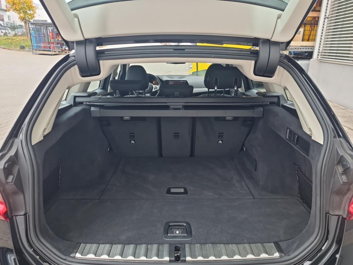 BMW 330 330i Touring