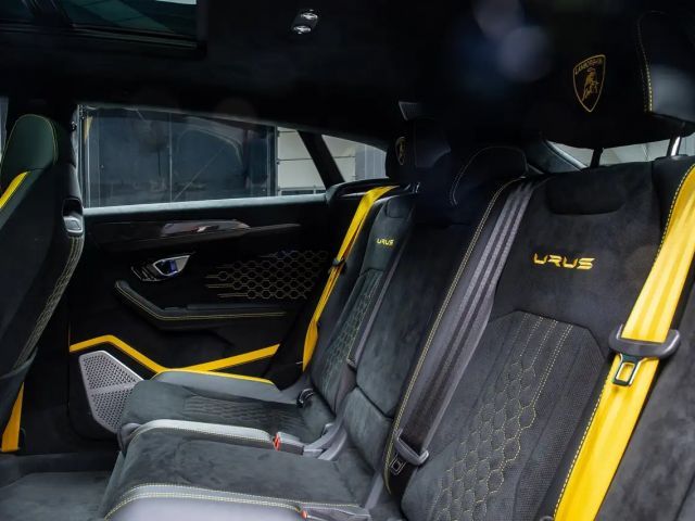 Lamborghini Urus Performante