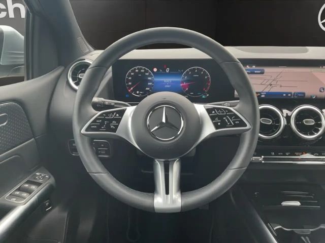 Mercedes-Benz B 180 Progressive Sedan