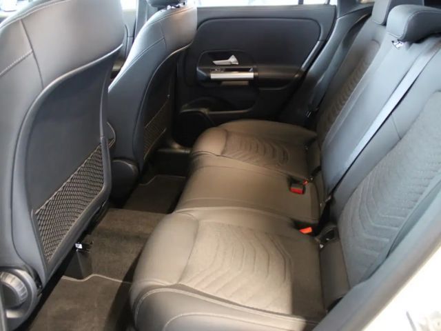 Mercedes-Benz GLA 200 Progressive