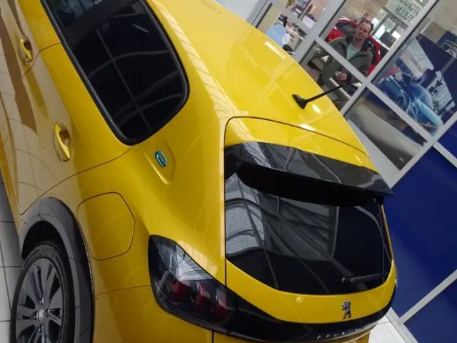 Peugeot E-208 Active Pack