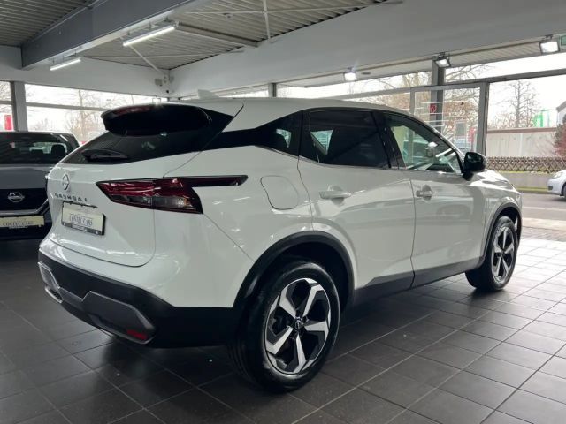 Nissan Qashqai 1.3 Connecta LED+KEYLESS+360°+ACC+VC uvm
