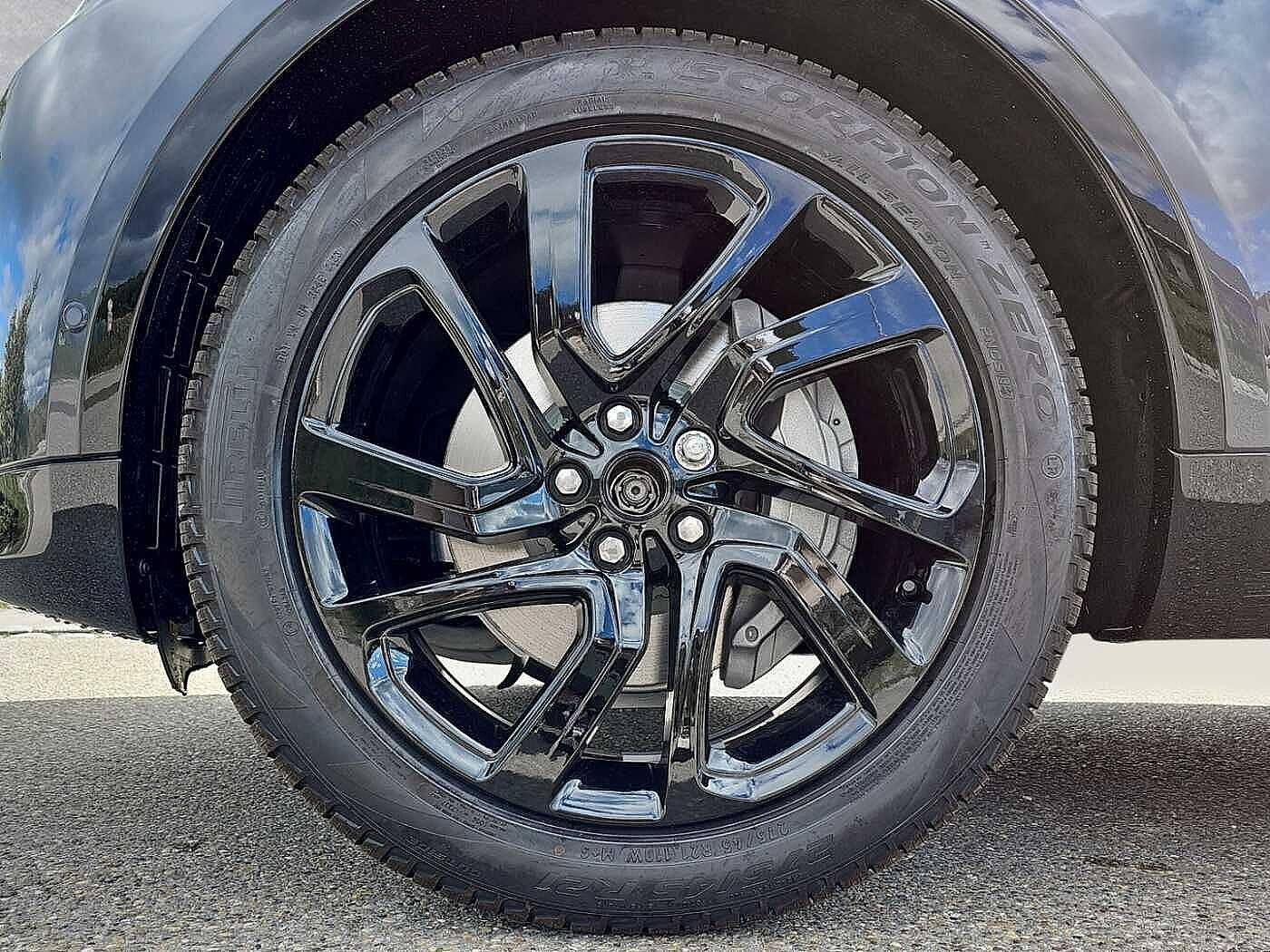 Land Rover Discovery D300 Dynamic SE