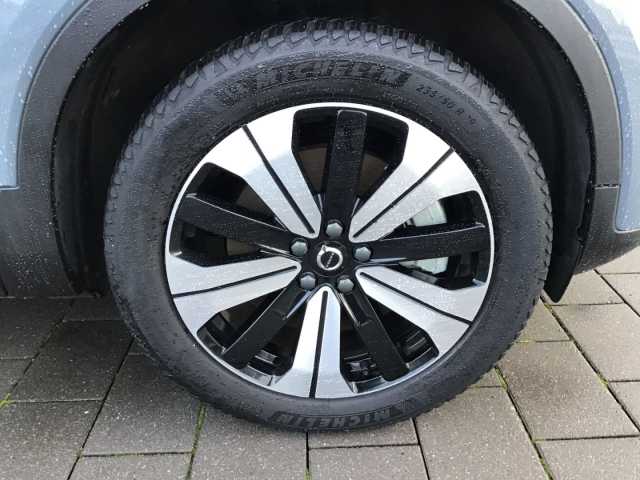 Volvo XC40 Core Recharge