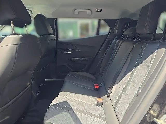 Peugeot E-2008 Allure Pack