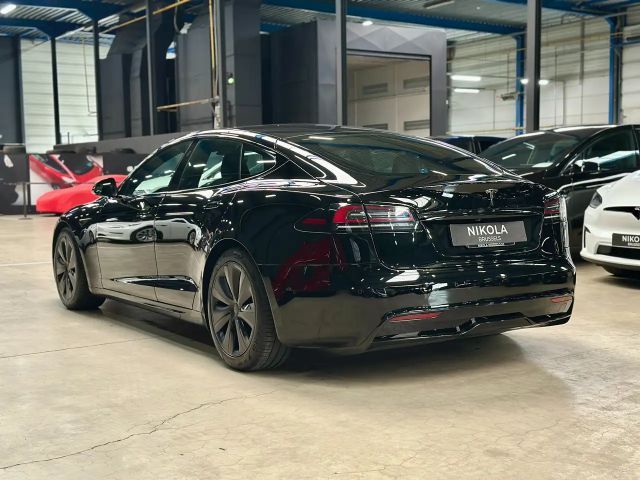 Tesla Model S Long Range